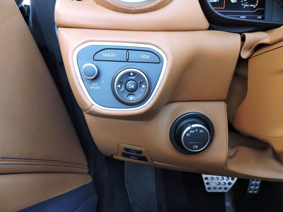 Used 2017 Ferrari California T image 30
