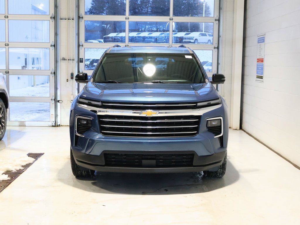 Used 2025 Chevrolet Traverse LT w/ Sun and Wheel Package image 5