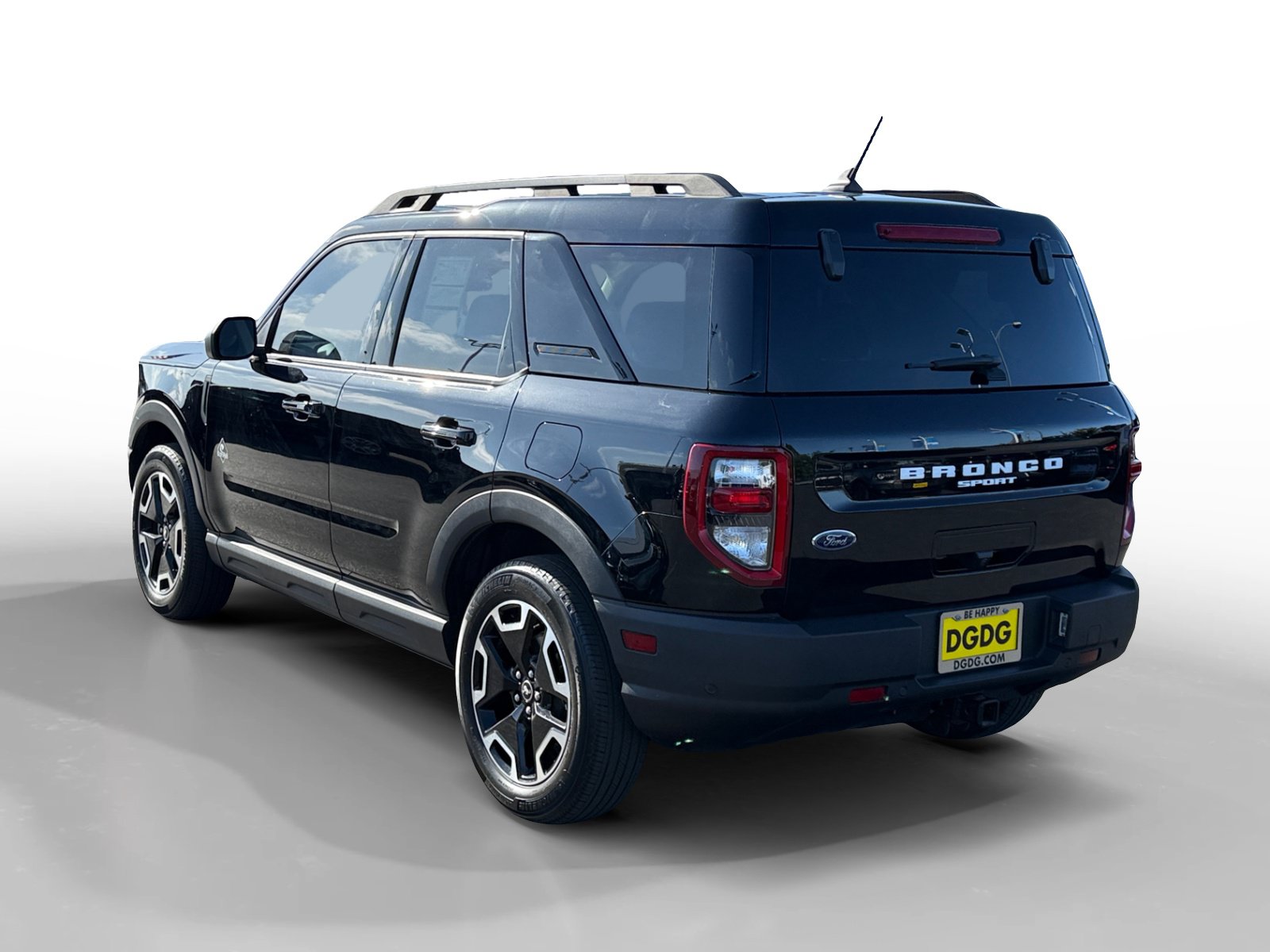 Certified 2023 Ford Bronco Sport Outer Banks w/ Tech Package AWD/4WD image 3
