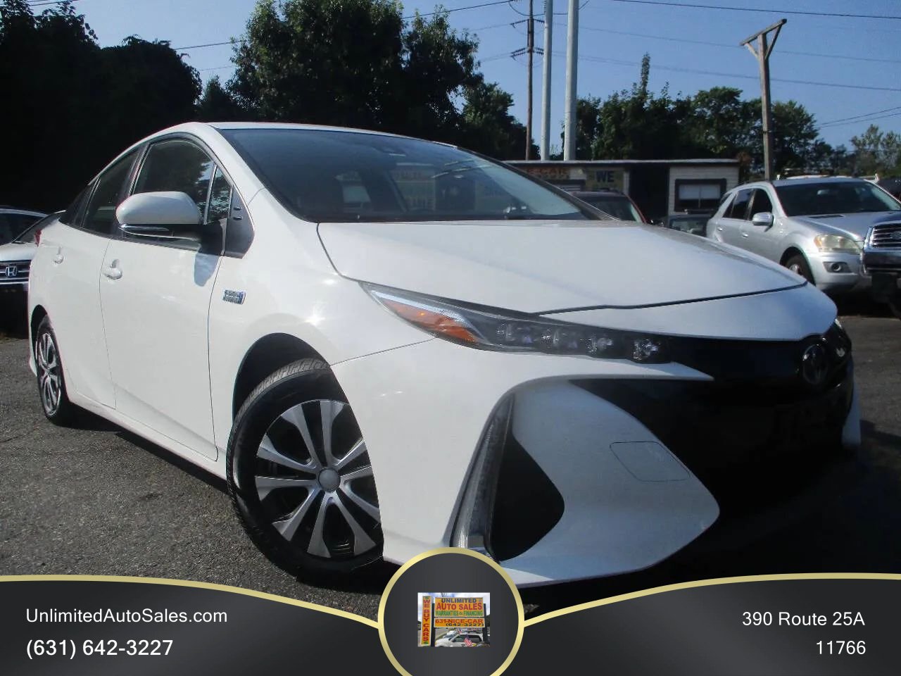Used 2021 Toyota Prius Prime LE FWD image 2