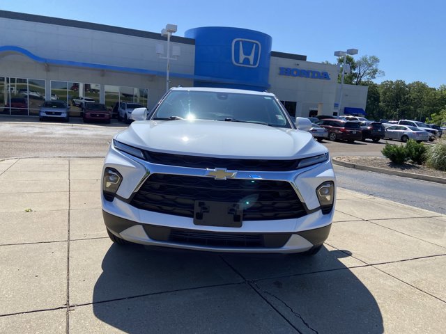 Used 2024 Chevrolet Blazer LT w/ Convenience Package FWD image 3