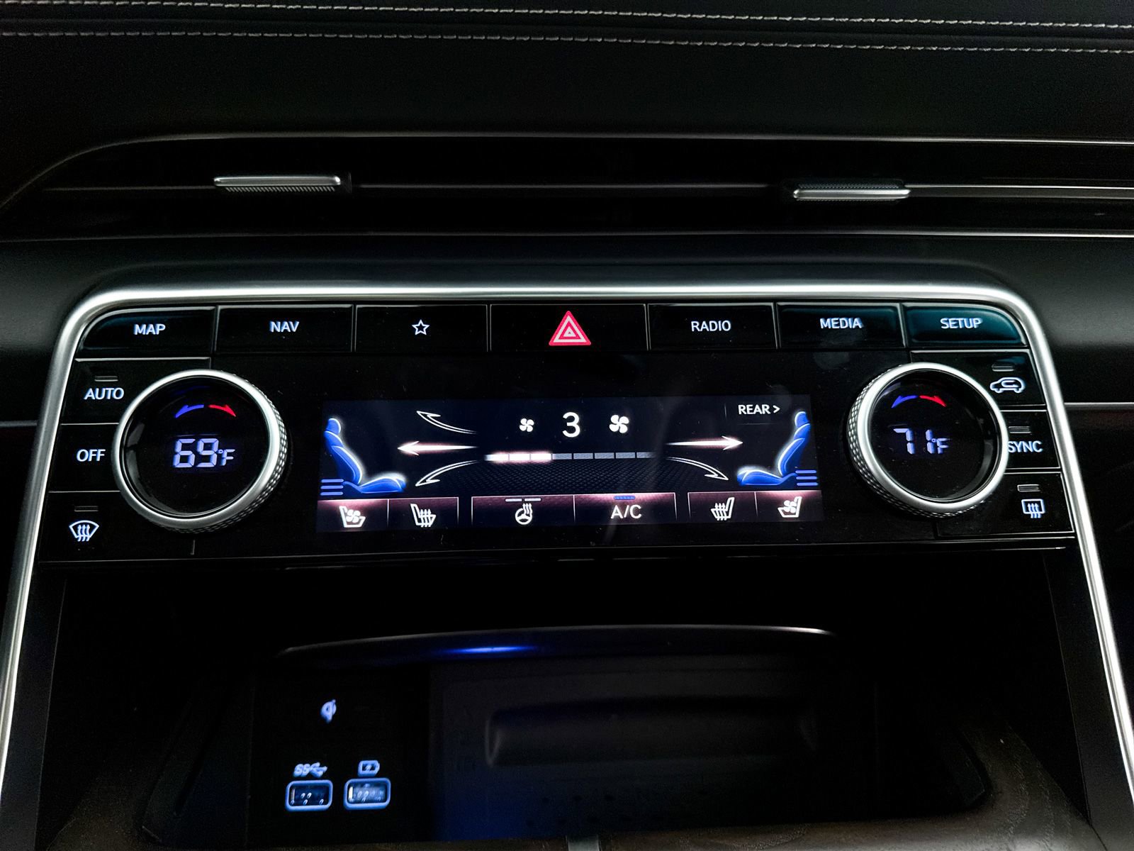 Used 2022 Genesis GV80 2.5T w/ Advanced Package 03 image 27