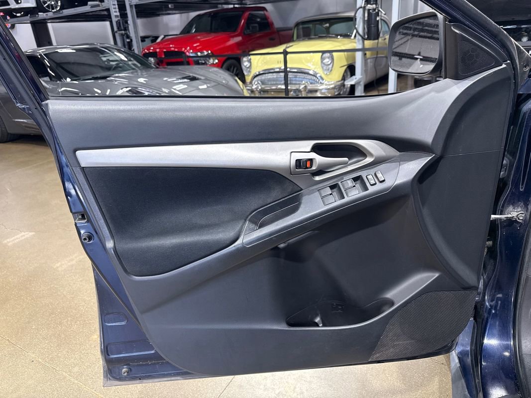 Used 2010 Pontiac Vibe AWD w/ Sun And Sound Package image 70