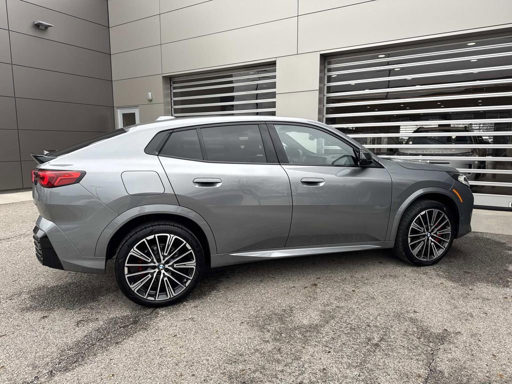Used 2025 BMW X2 xDrive28i w/ Premium Package AWD/4WD image 7