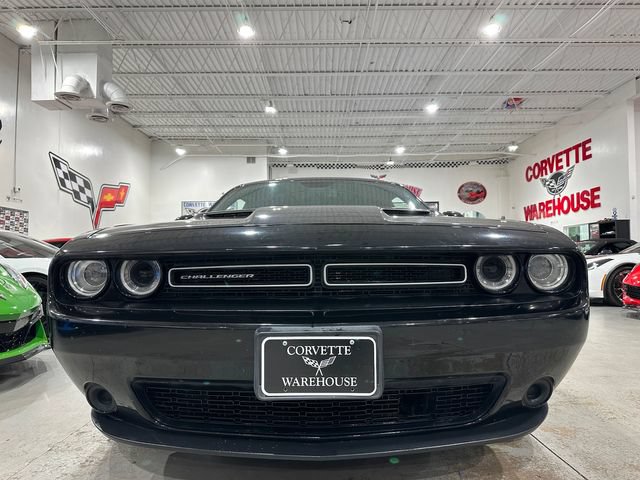 Used 2020 Dodge Challenger SXT RWD image 20