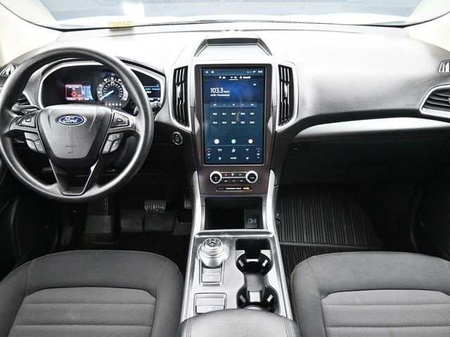 Used 2021 Ford Edge SE image 26