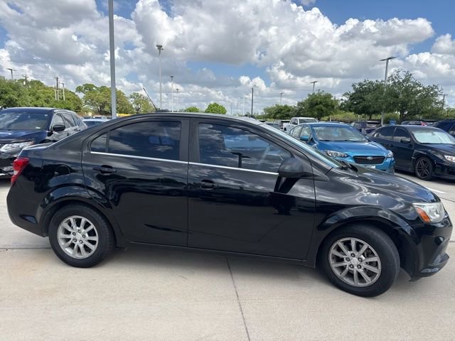 Used 2017 Chevrolet Sonic LT image 2