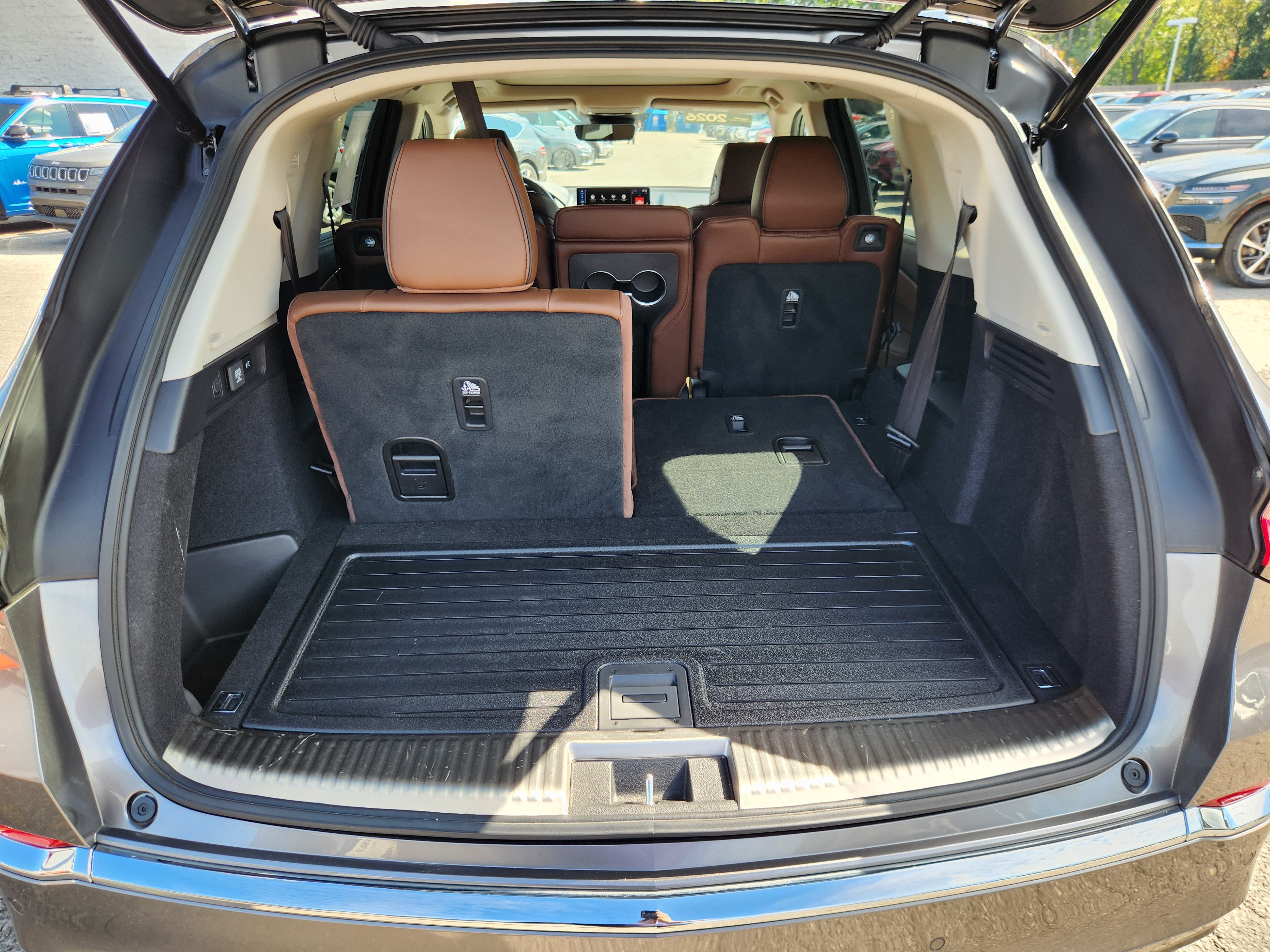 Certified 2026 Acura MDX w/ Advance Package AWD/4WD image 21