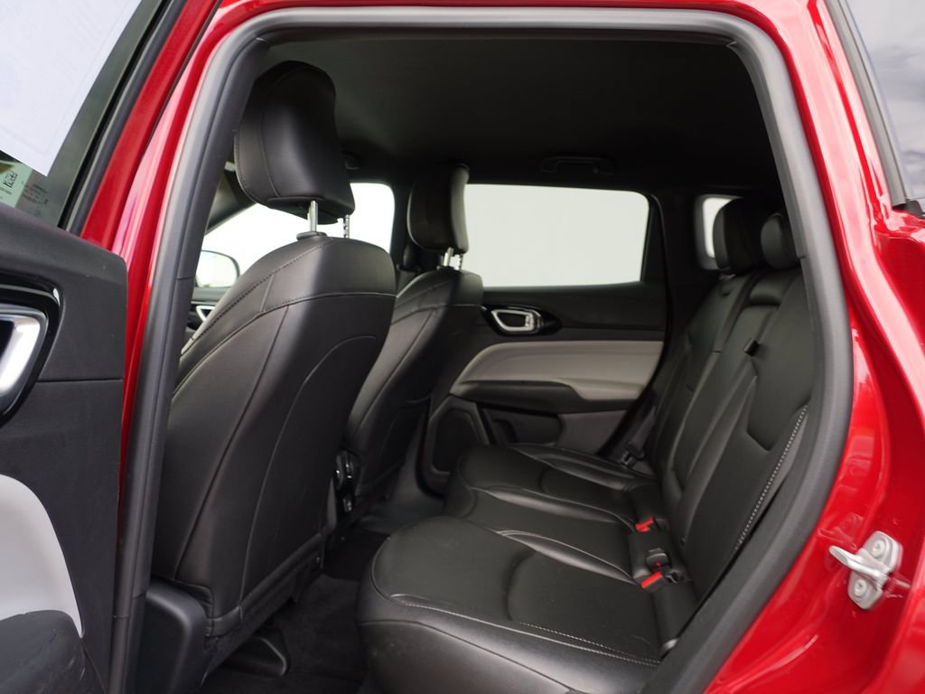 Used 2025 Jeep Compass Limited AWD/4WD image 18