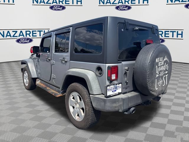 Used 2015 Jeep Wrangler Unlimited Rubicon w/ Connectivity Group AWD/4WD image 5