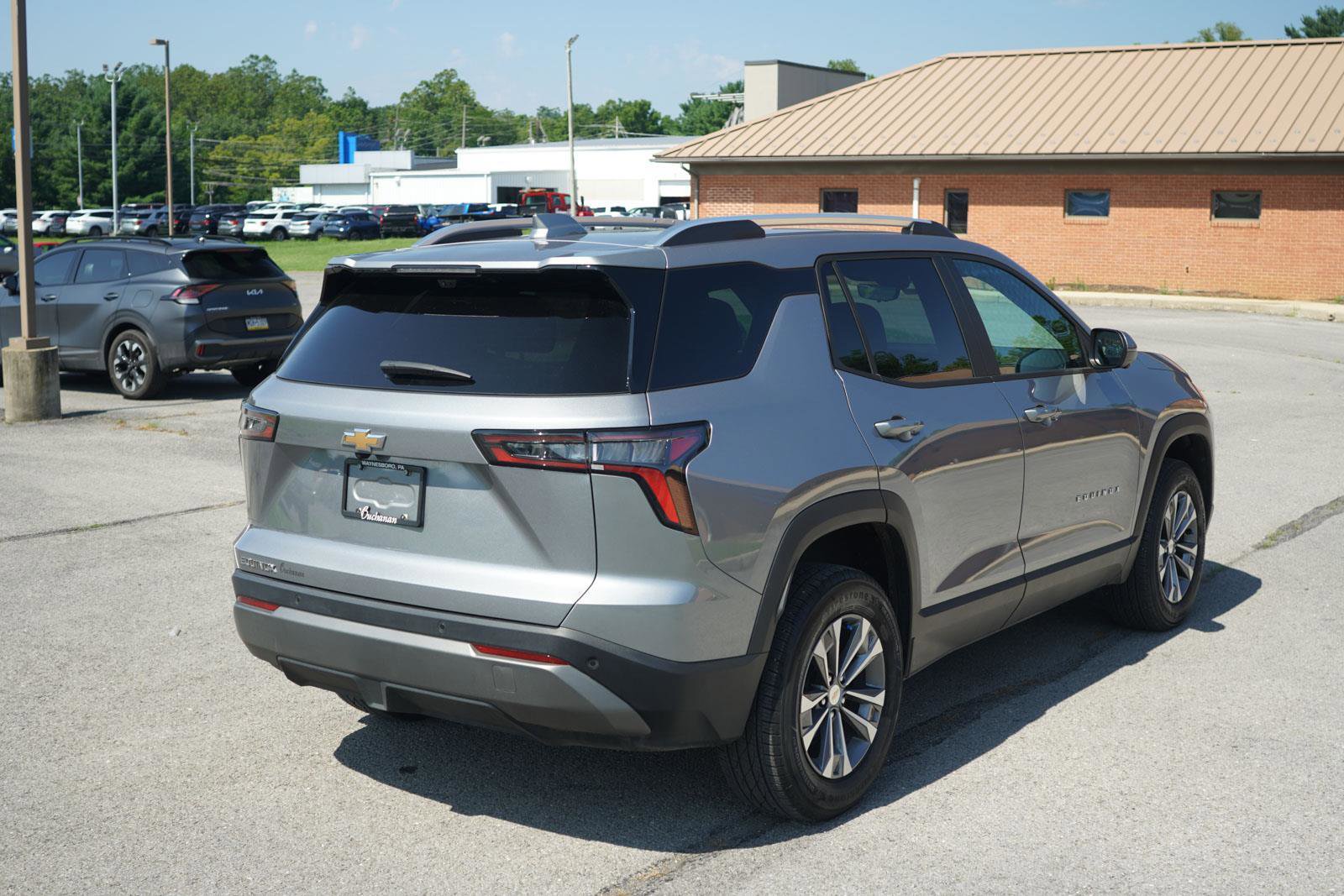 New 2025 Chevrolet Equinox LT w/ Convenience Package II image 3