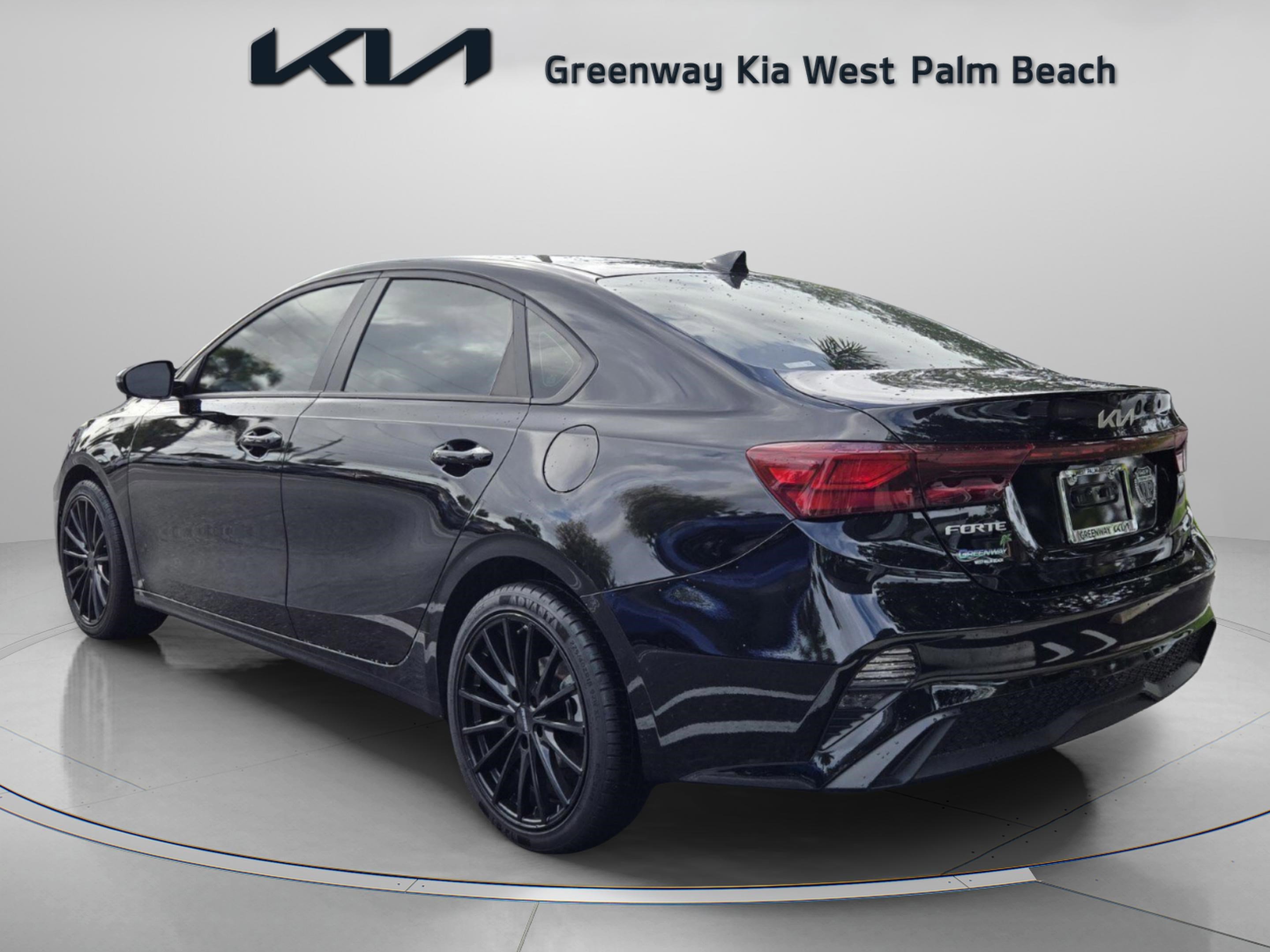 Used 2024 Kia Forte LXS w/ LXS Technology Package image 5