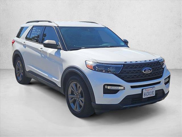 Used 2021 Ford Explorer XLT w/ Equipment Group 202A RWD image 3