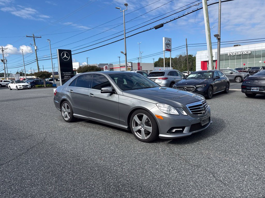 Used 2011 Mercedes-Benz E 350 4MATIC Sedan image 3