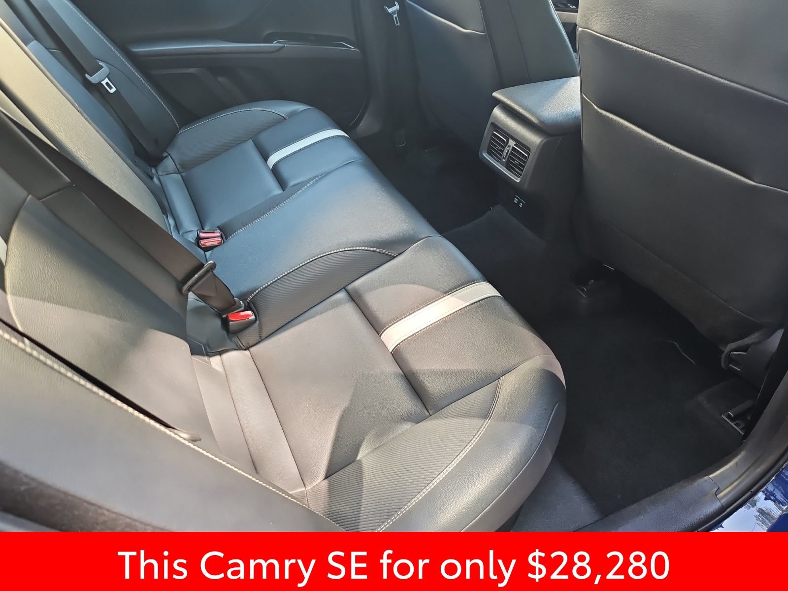 Used 2025 Toyota Camry SE FWD image 32