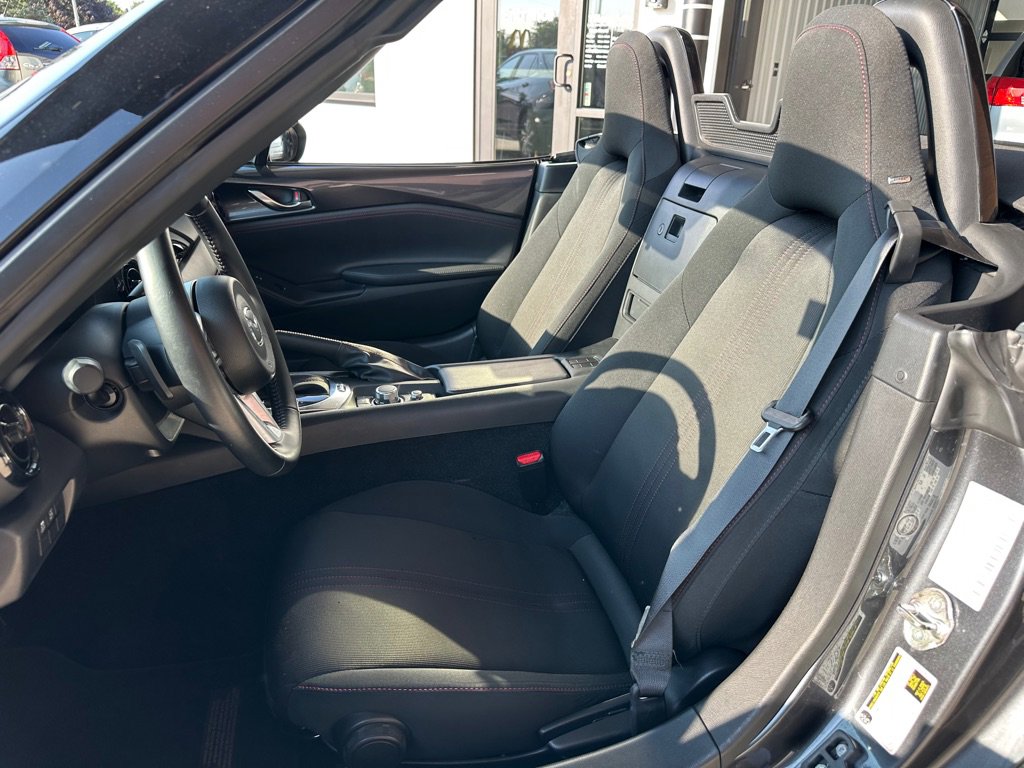 Used 2016 MAZDA MX-5 Miata Club RWD image 10