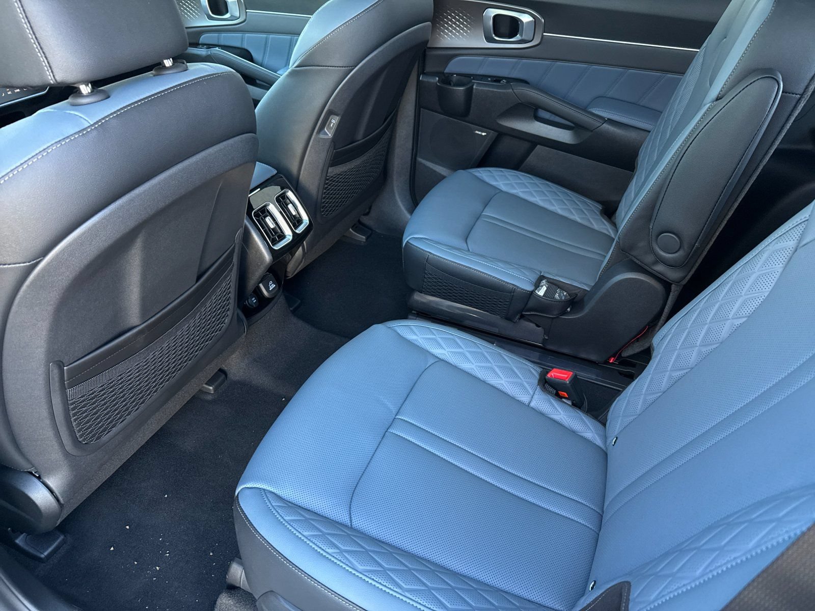 Certified 2025 Kia Sorento SX Prestige AWD/4WD image 12