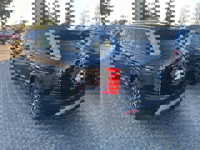 New 2026 Hyundai Palisade SE image 3