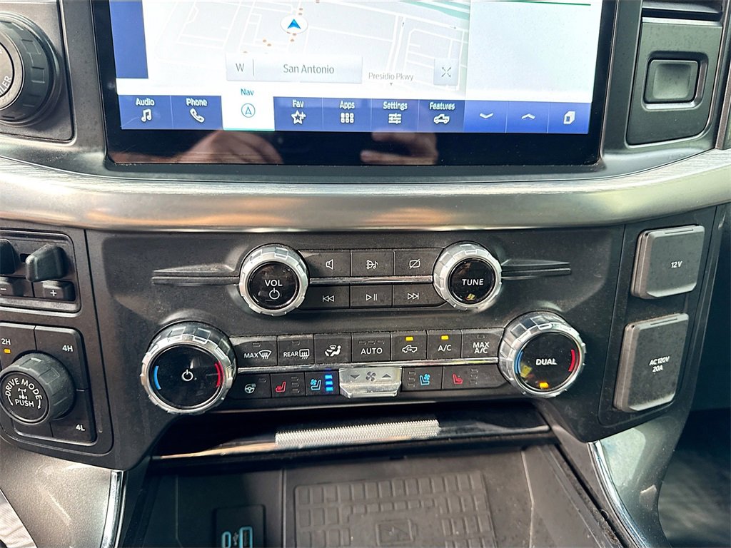 Used 2022 Ford F150 Lariat w/ Equipment Group 502A High image 16