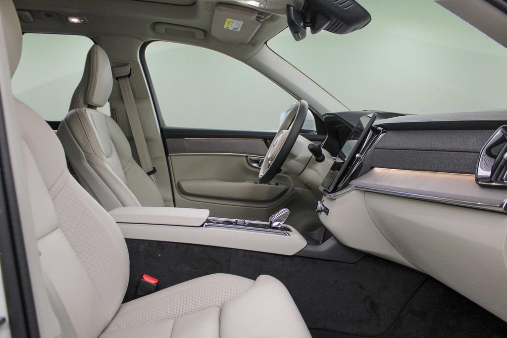 New 2026 Volvo XC90 B6 Ultra w/ Protection Package AWD/4WD image 12