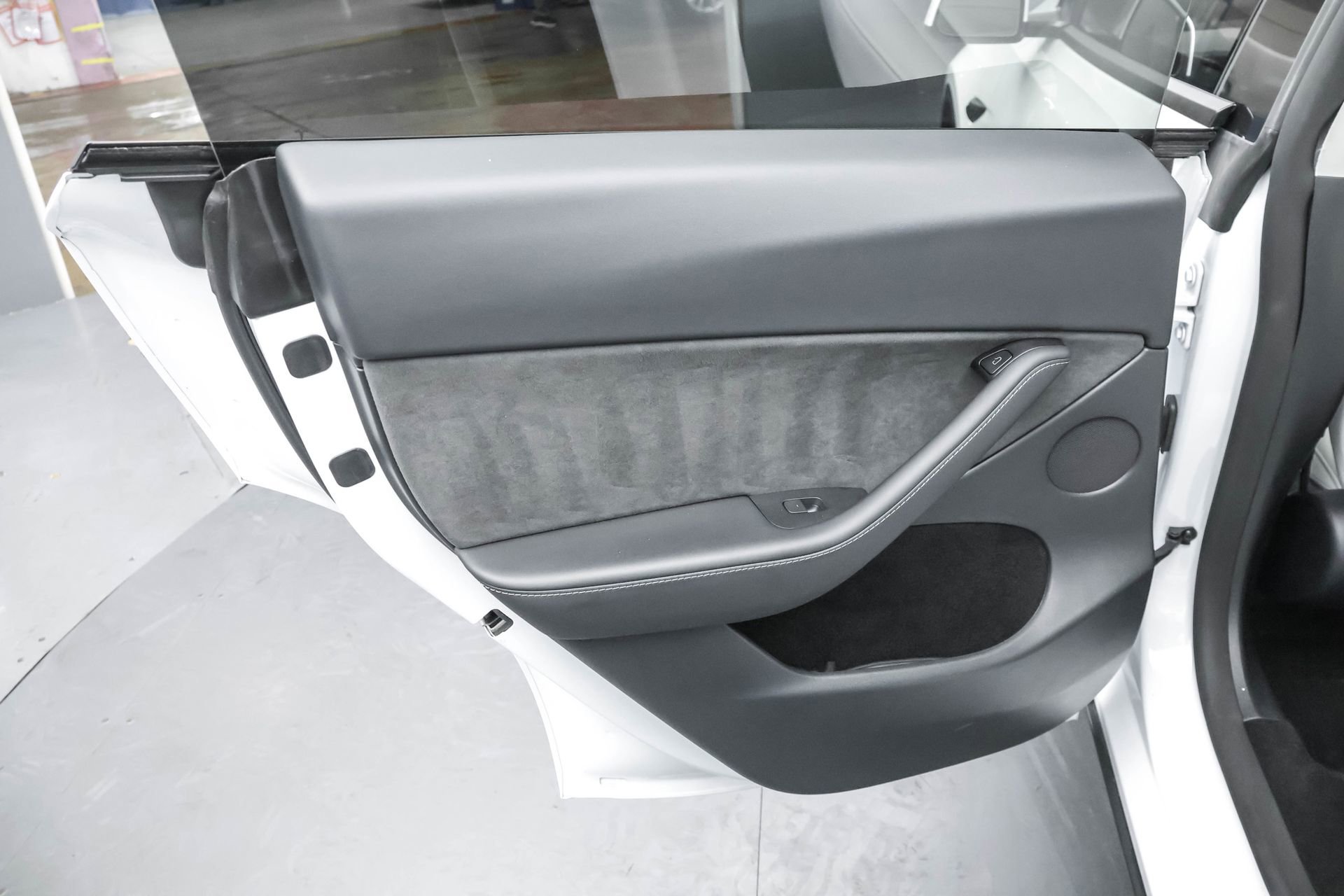 Used 2024 Tesla Model Y Performance image 15