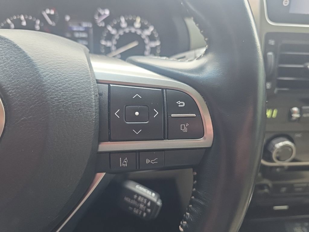 Used 2022 Lexus GX 460 Premium w/ Accessory Package image 21