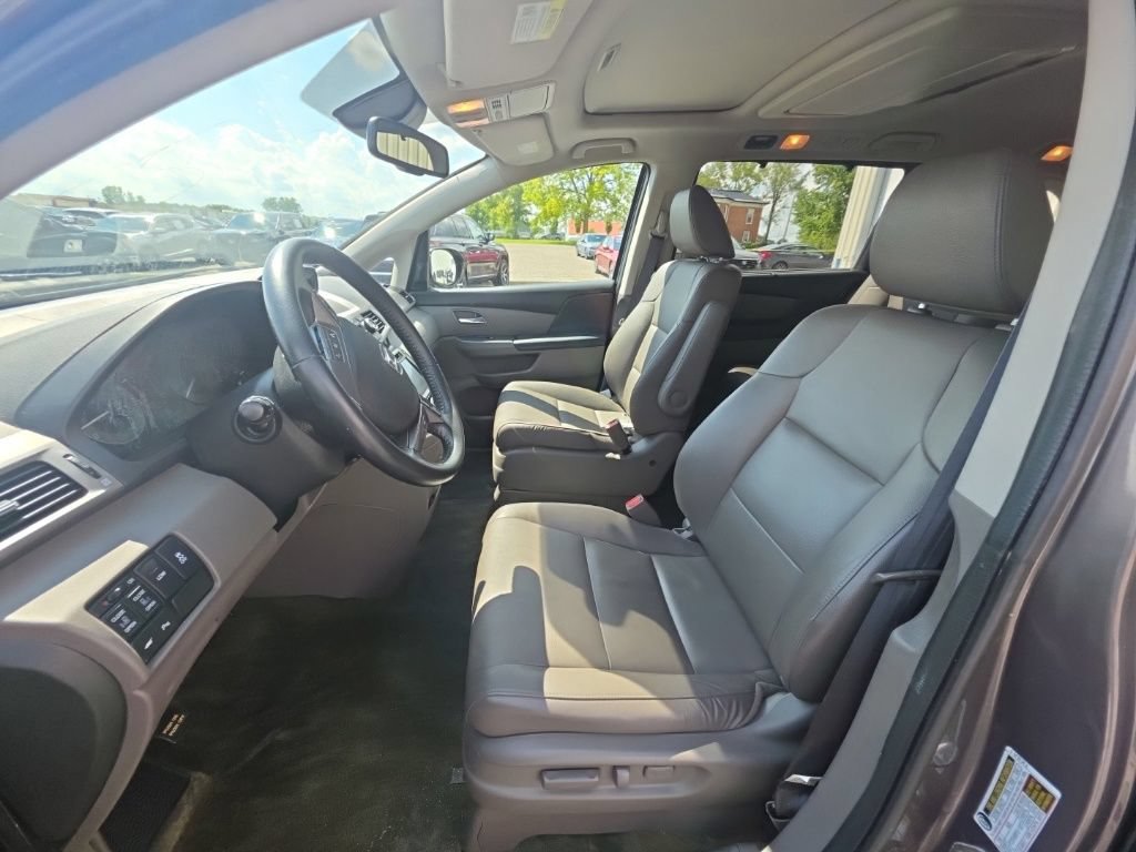 Used 2016 Honda Odyssey Touring Elite image 13