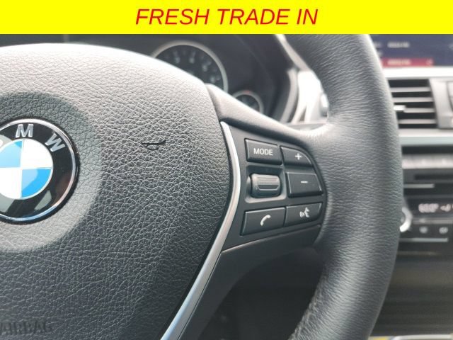 Used 2018 BMW 320i xDrive Sedan AWD/4WD image 5