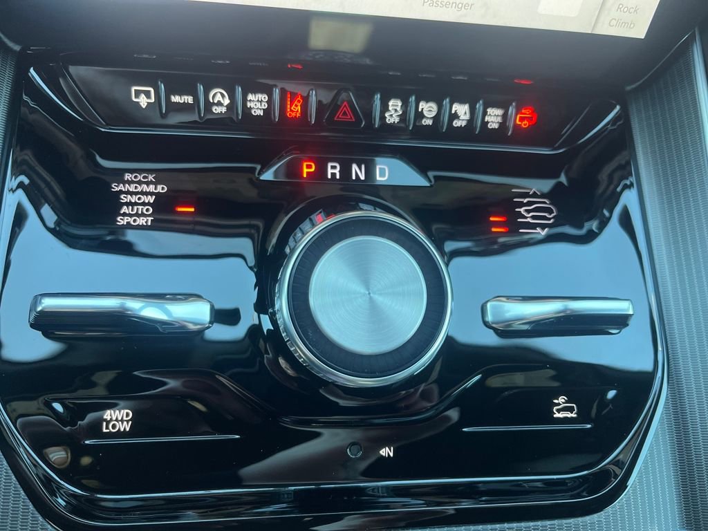 New 2026 Jeep Grand Wagoneer Summit w/ Rear Seat Video Group I image 23