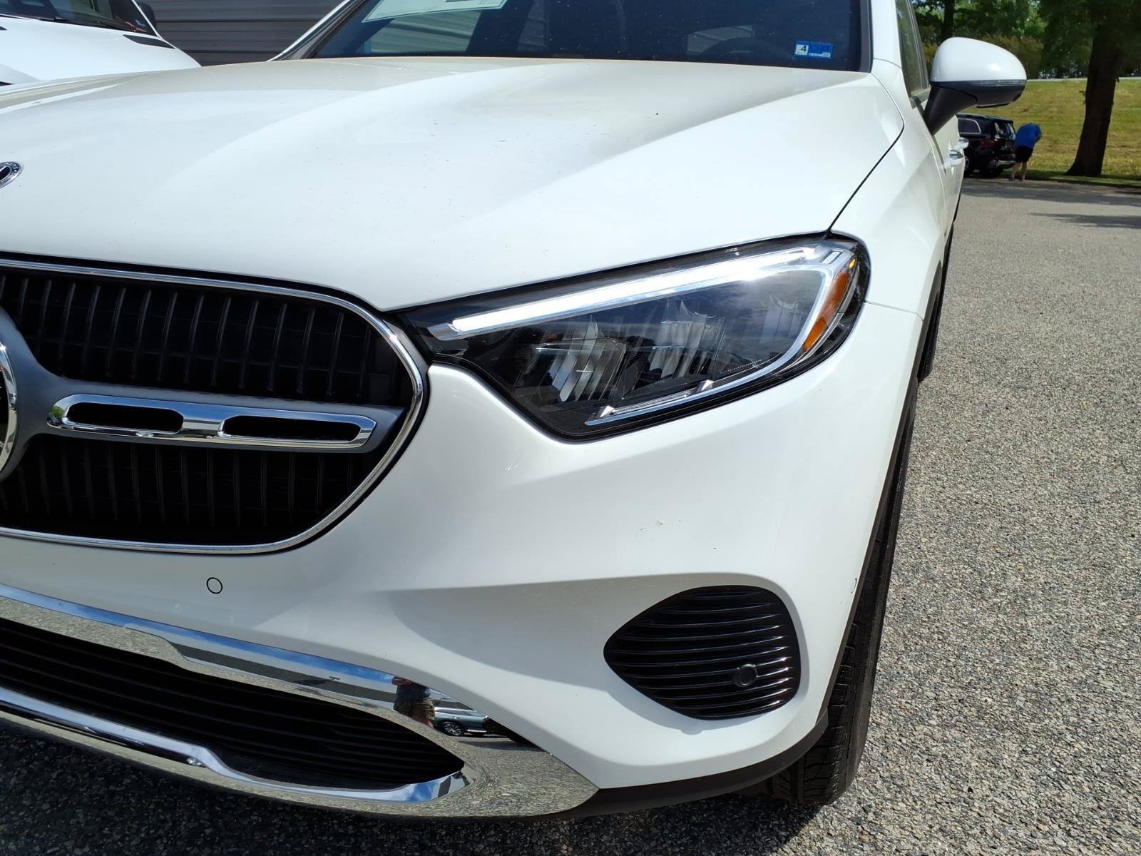 New 2026 Mercedes-Benz GLC 300 4MATIC image 2