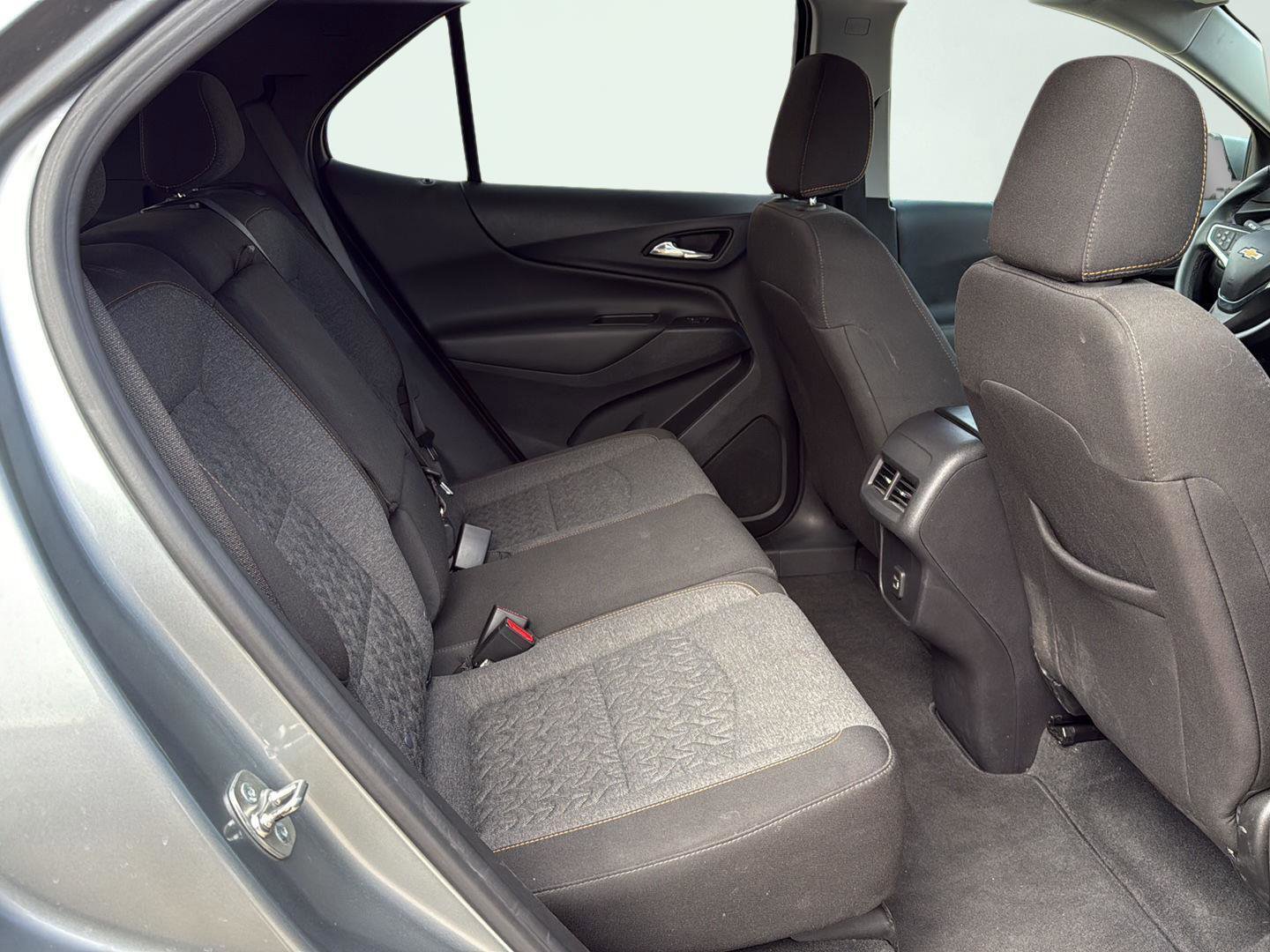 Used 2024 Chevrolet Equinox LT FWD image 16