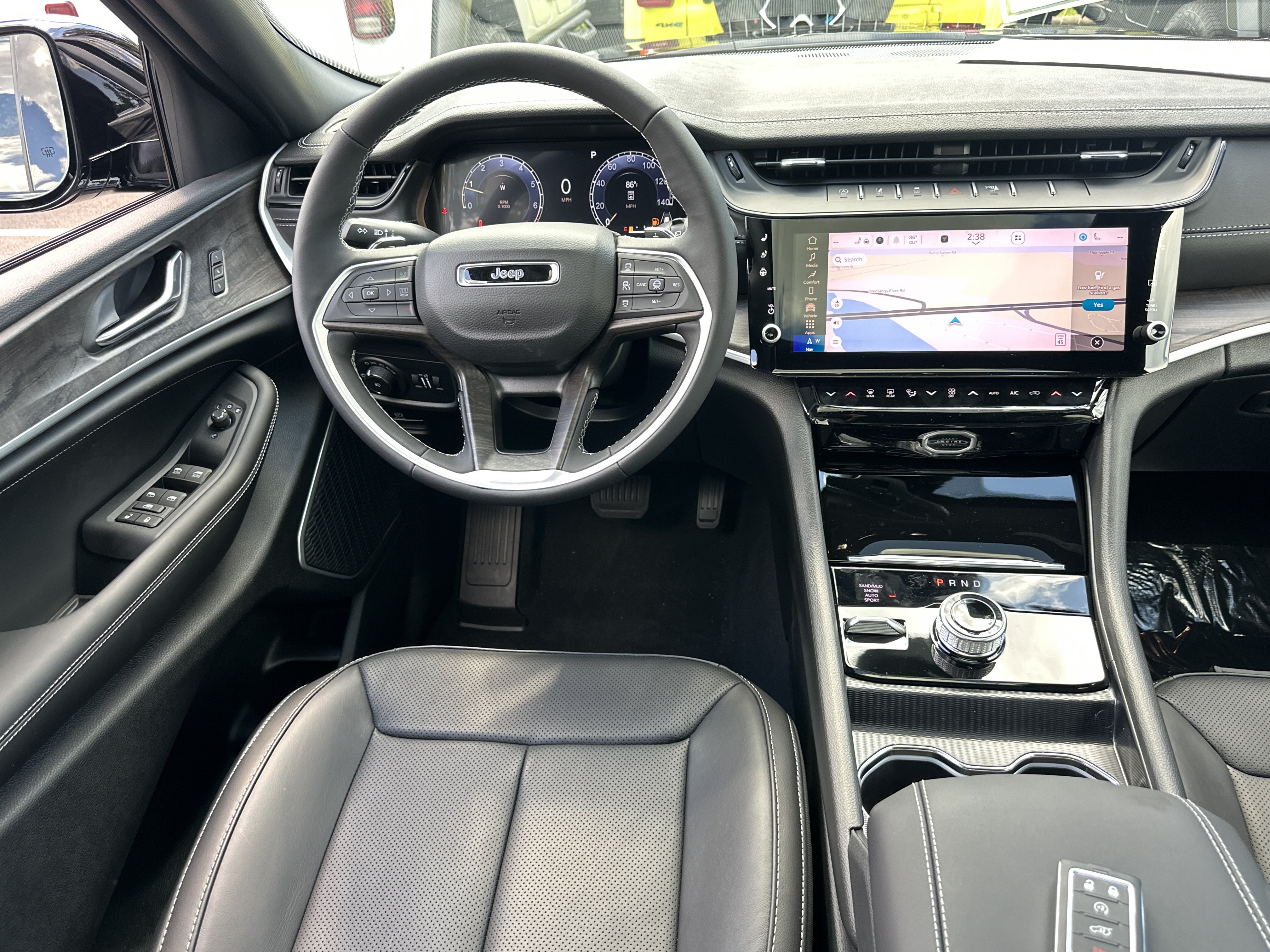 New 2027 Jeep Grand Cherokee Limited AWD/4WD image 34