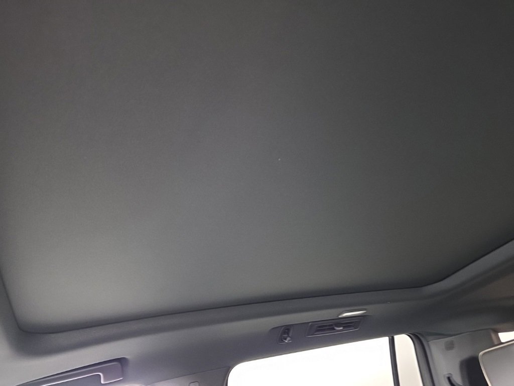 New 2025 Chevrolet Suburban Premier w/ Sun And Tow Package image 28