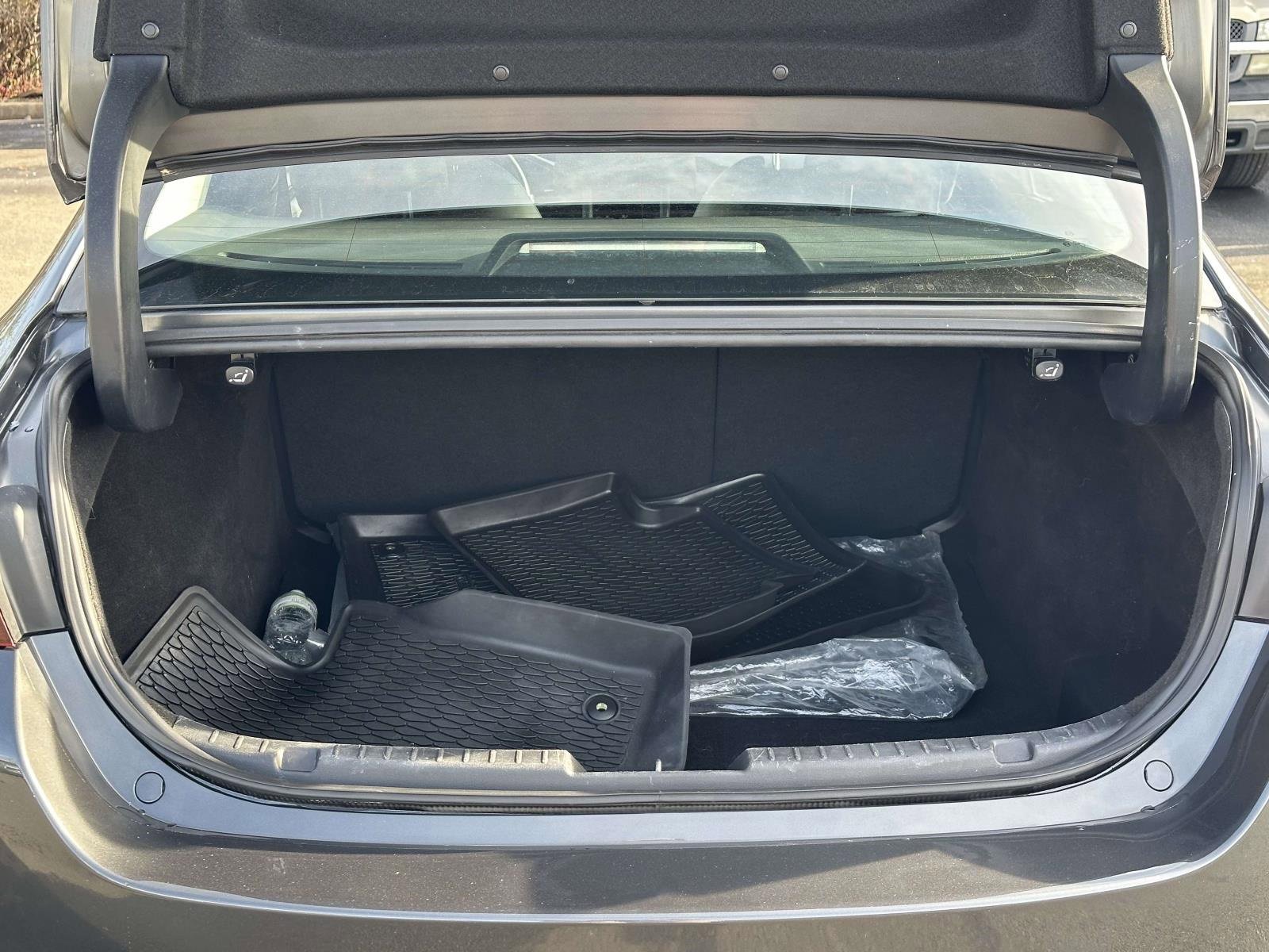 Used 2022 MAZDA MAZDA3 s image 24