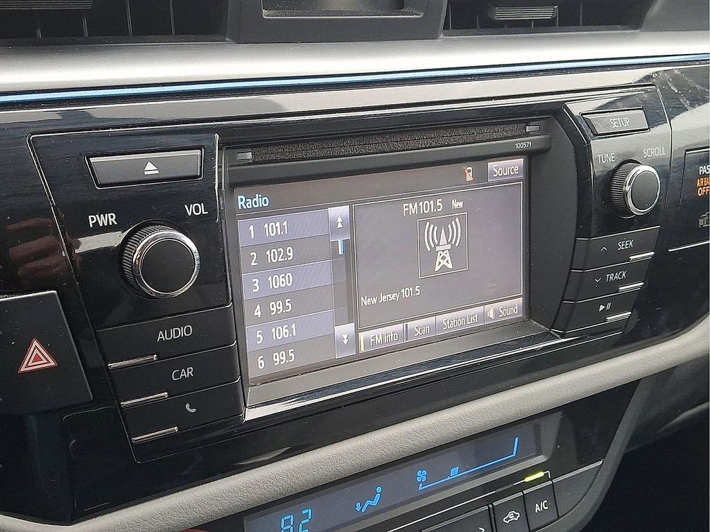 Used 2016 Toyota Corolla LE image 18