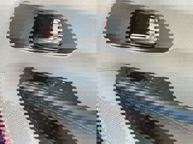 Used 2020 Chrysler Pacifica Touring-L image 19