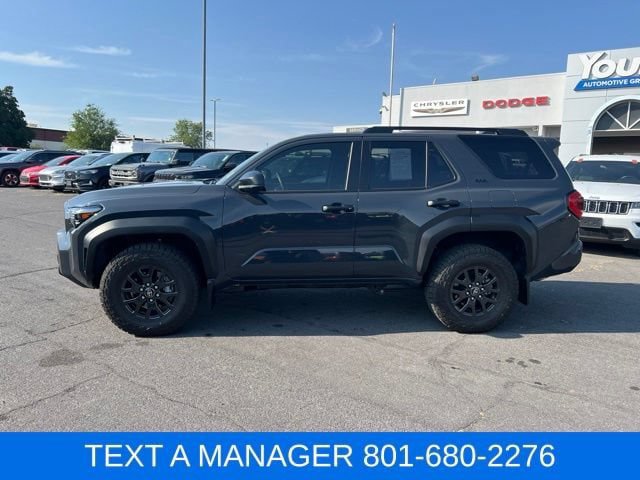 Used 2025 Toyota 4Runner SR5 AWD/4WD image 2