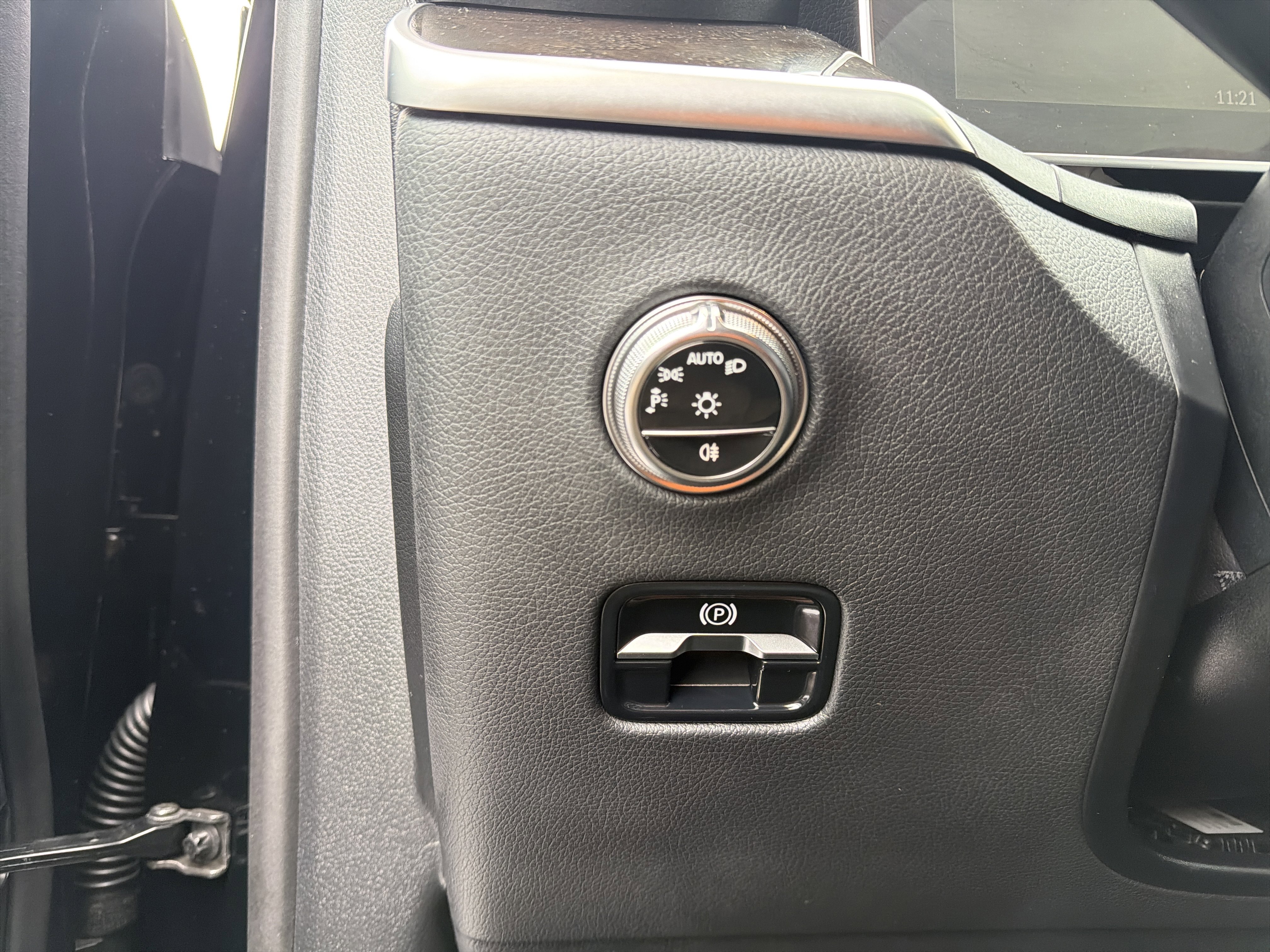 Used 2026 Mercedes-Benz GLC 300 4MATIC image 15