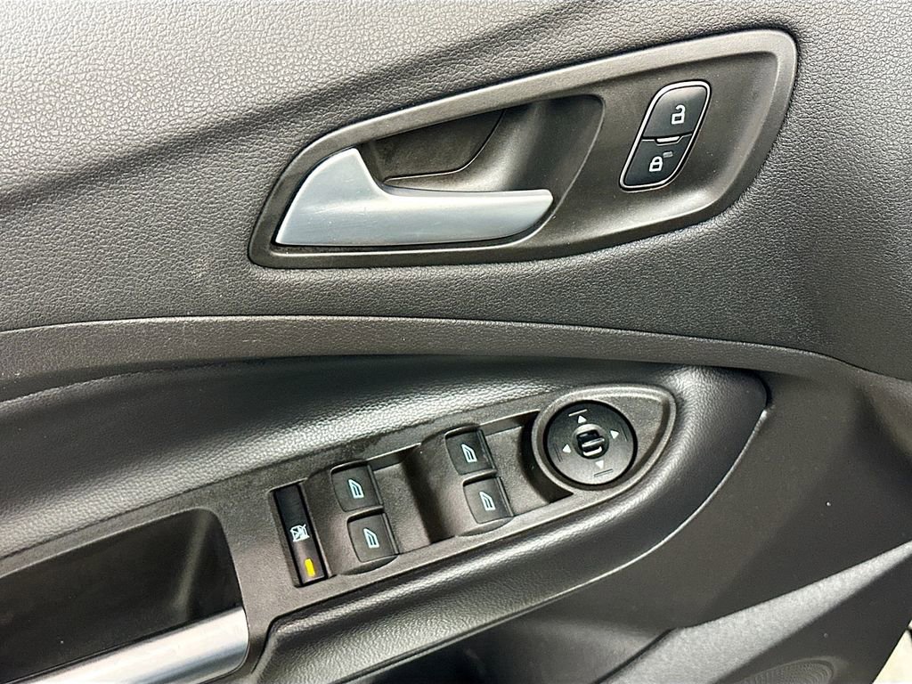 Used 2018 Ford Escape SE w/ SE Sport Appearance Package image 14