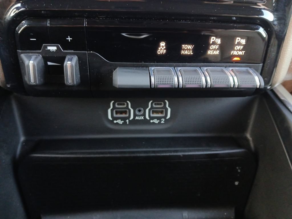 Used 2021 RAM 1500 Laramie w/ Laramie Southwest Edition AWD/4WD image 10