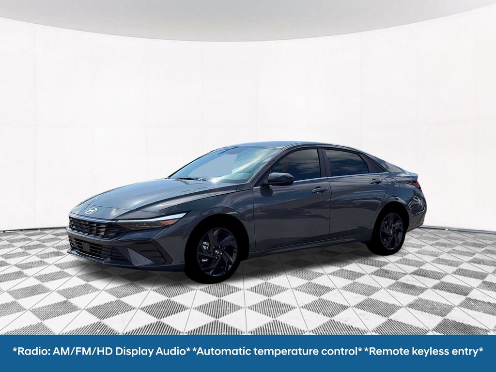 New 2026 Hyundai Elantra SEL Sport Premium FWD image 2