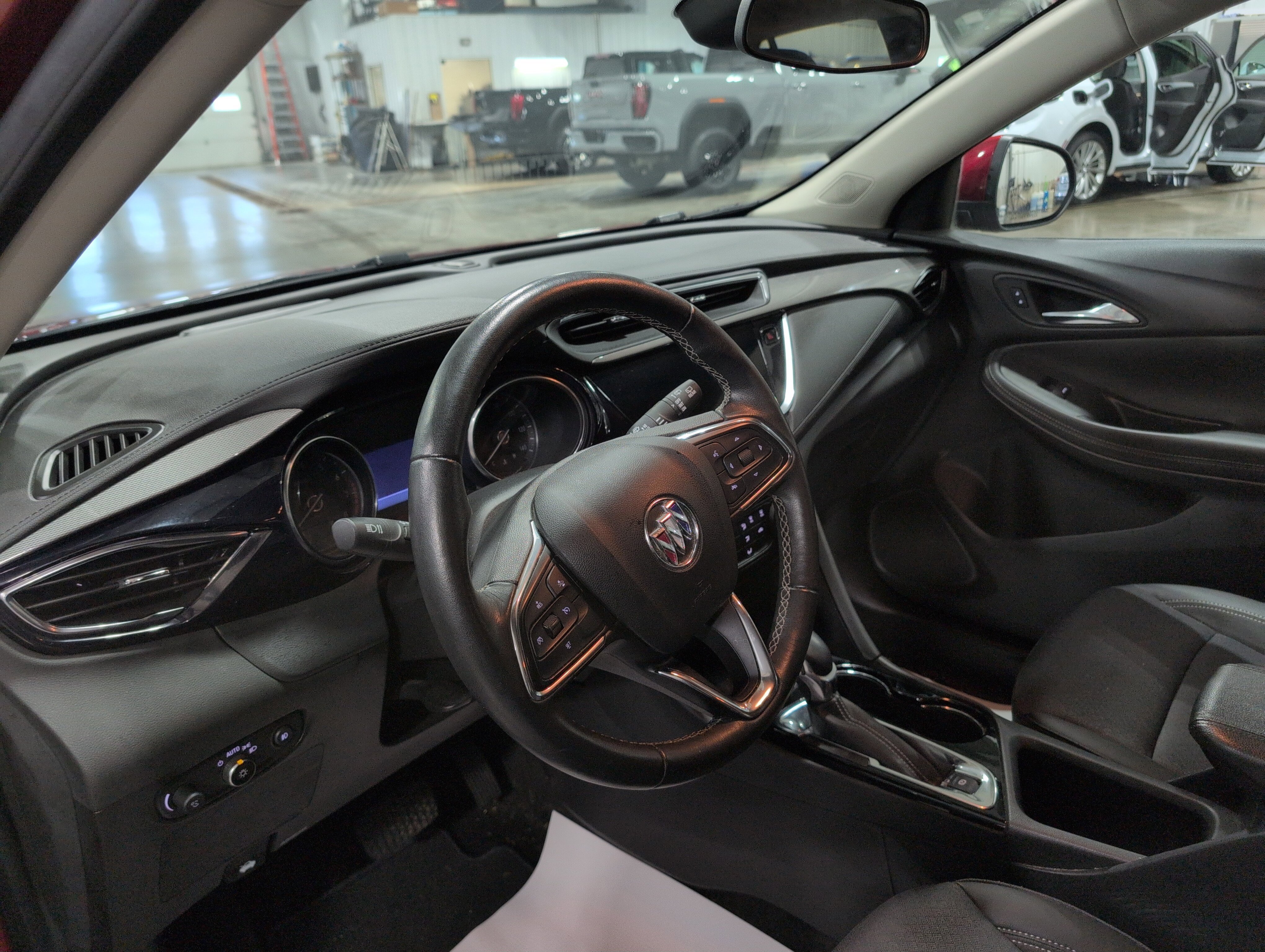 Used 2023 Buick Encore GX Preferred image 9