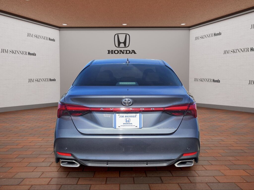 Used 2022 Toyota Avalon Limited w/ Advanced Safety Package image 11
