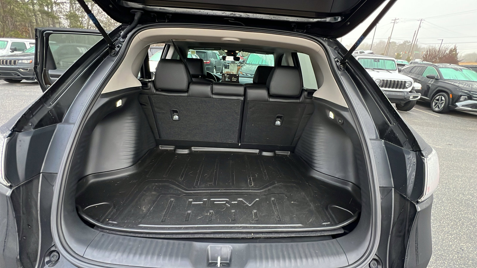 Used 2026 Honda HR-V EX-L image 13