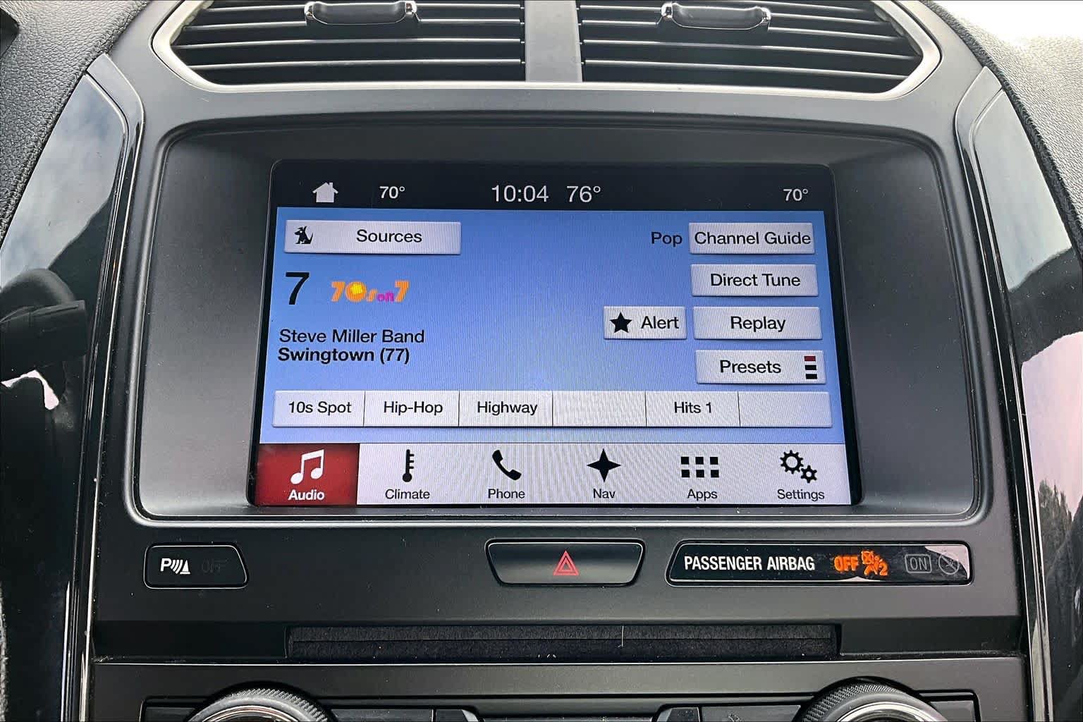 Used 2017 Ford Explorer XLT w/ Equipment Group 202A FWD image 30