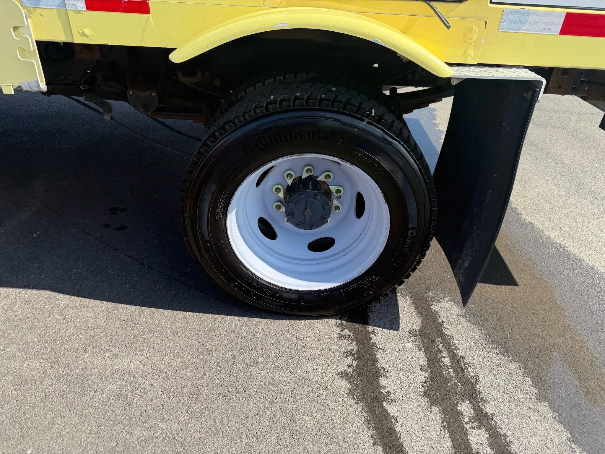 Used 2019 Ford F550 2WD Regular Cab Super Duty image 17