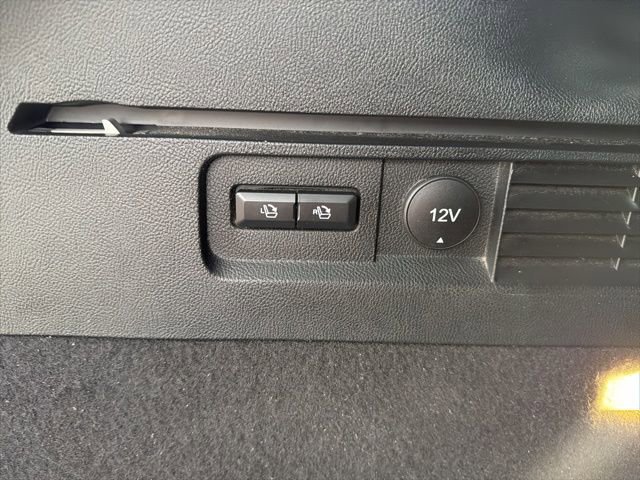 Used 2018 Lincoln MKX Reserve w/ Lincoln MKX Climate Package image 10