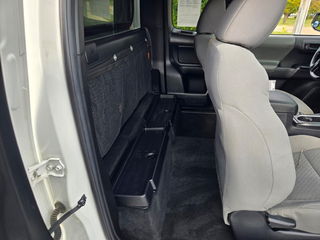 Used 2021 Toyota Tacoma SR RWD image 9
