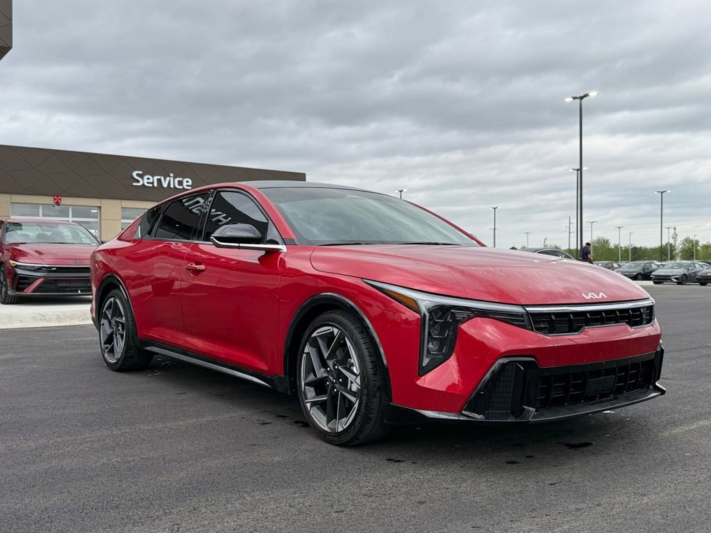 Used 2025 Kia K4 GT-Line w/ GT-Line Sunroof Package image 3