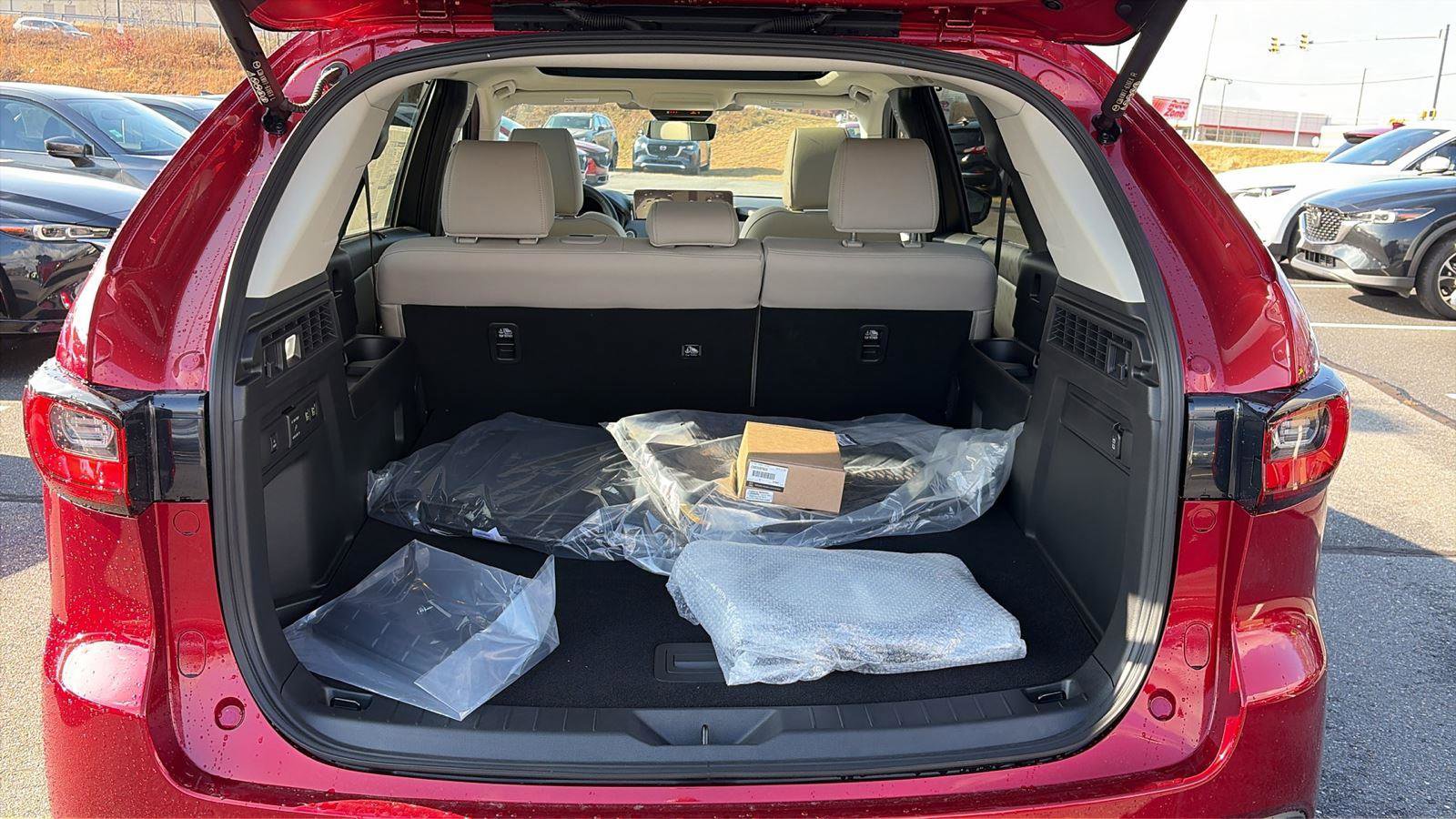 New 2025 MAZDA CX-70 Plug-In Hybrid w/ Premium Pkg image 31